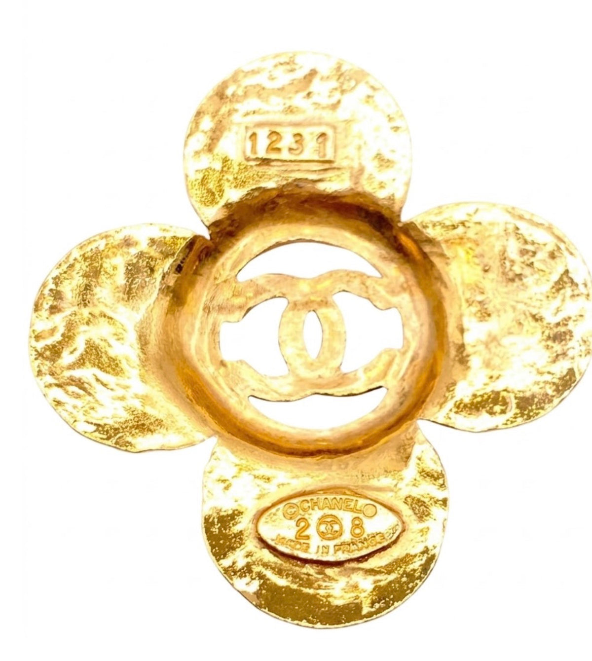 Large Clover — On Chain