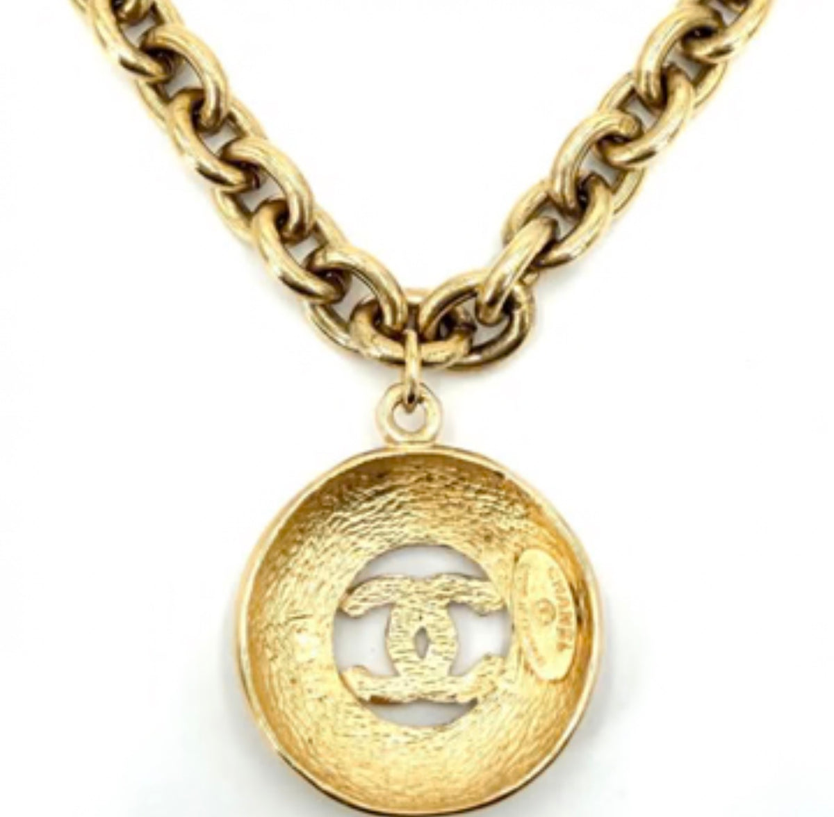 Interlock CC round Pendant — On Chain